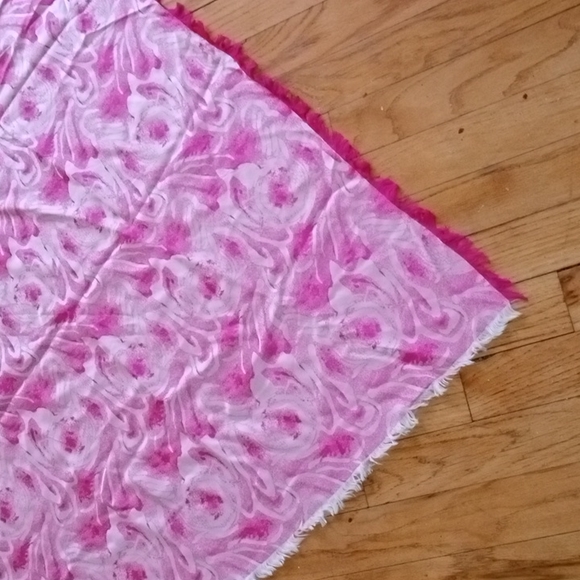 Bergdorf Goodman Wrap - Picture 2 of 5